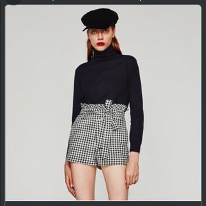 Zara Black and white houndstooth shorts